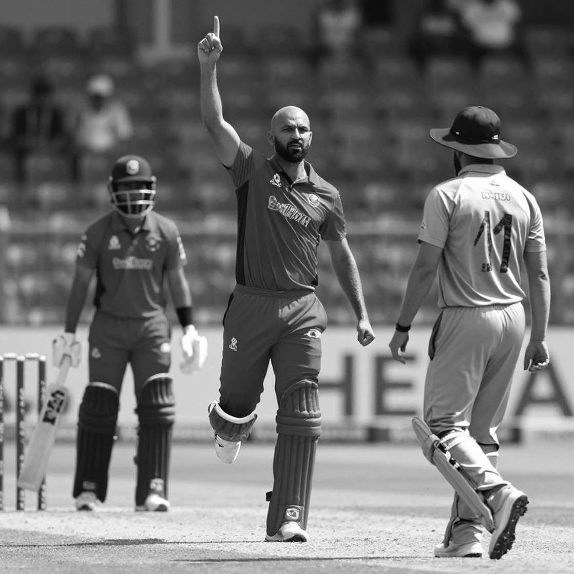 ৪২-এ লাল বল: ওয়েইন ম্যাডসেন, ডার্বিশায়ার আর এক বছরের চুক্তির নিঃশব্দ হিসাব