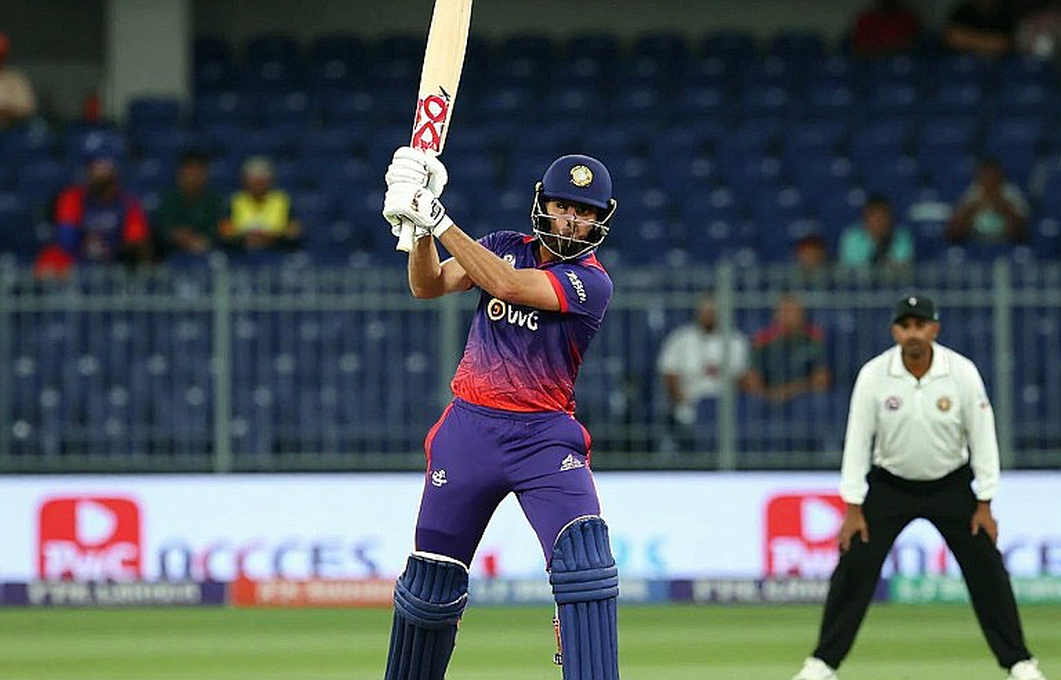 নয় পয়েন্টের খাতা: সিডনি থান্ডারের নতুন দলটি যে প্রশ্নের উত্তর দেয়নি